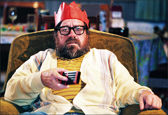 Idiot reveals self to be idiot.